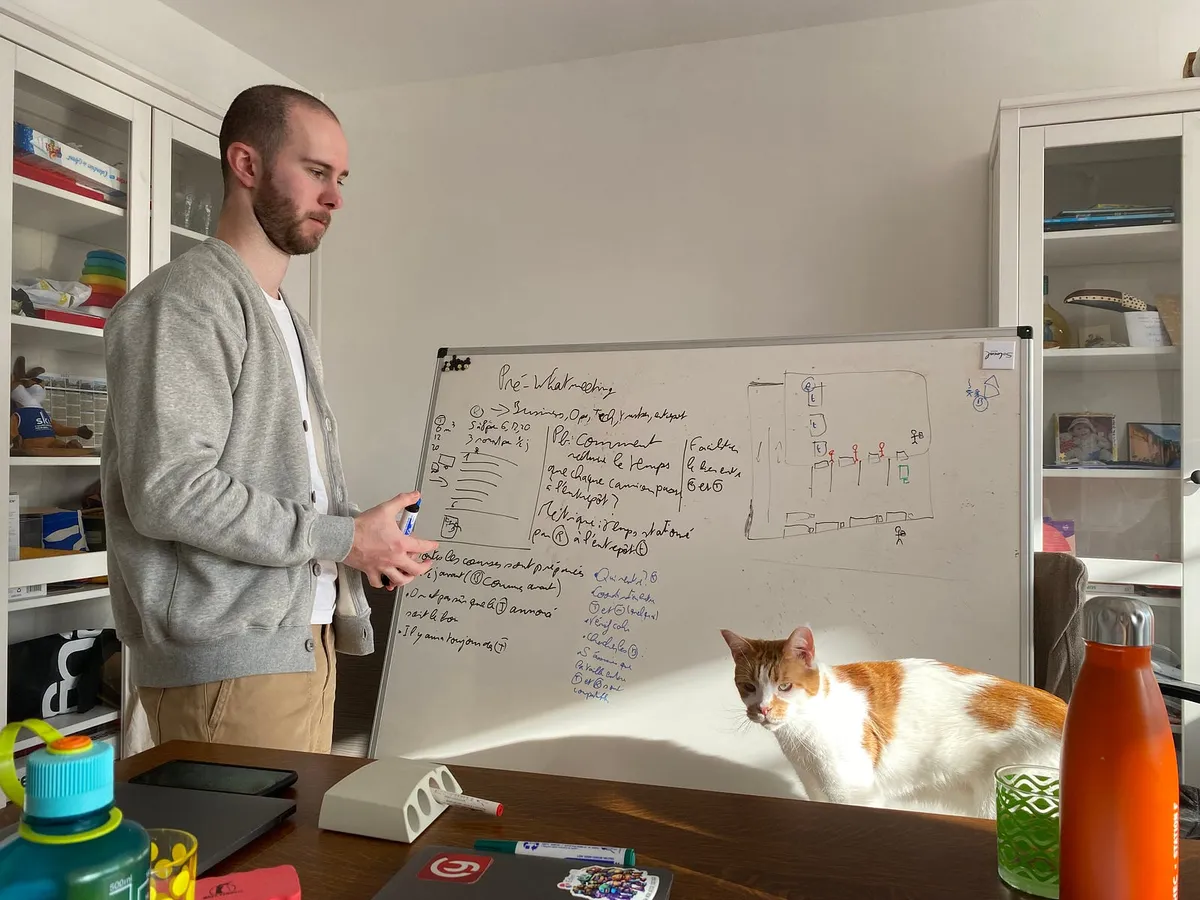 1_qoJDxd7EGUrbf7L7HjbFqA