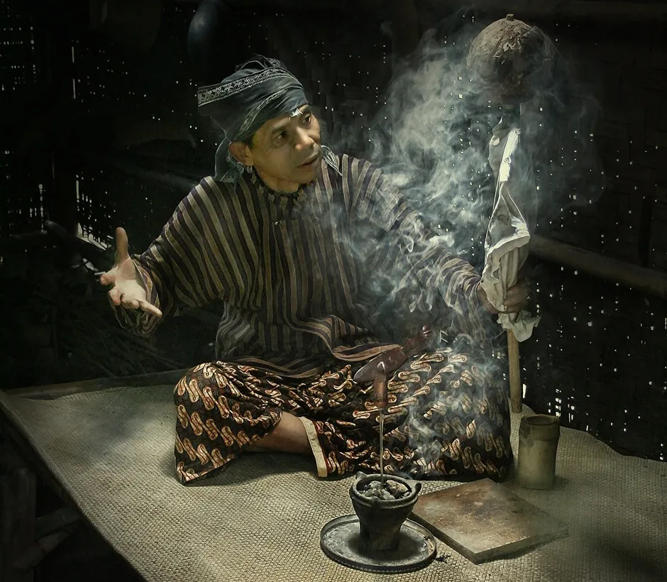 ada_mbah_dukun________by_anggalanell_d2f01s5 thumbnail