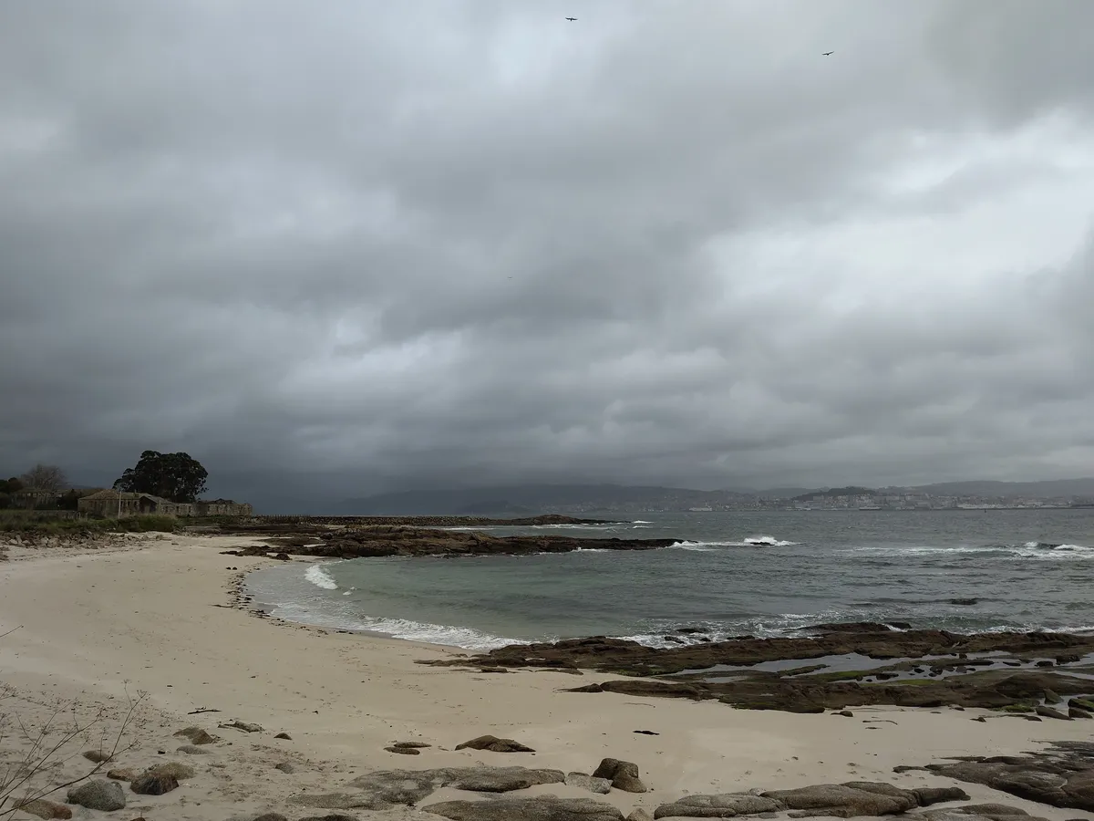 IMG_20241121_163143_Strand bei Cangas grau