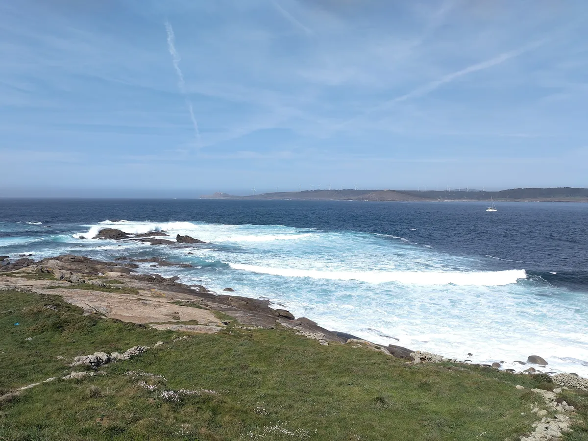 IMG_20250409_163647_Brandung_Blick nach Cabo Vilan