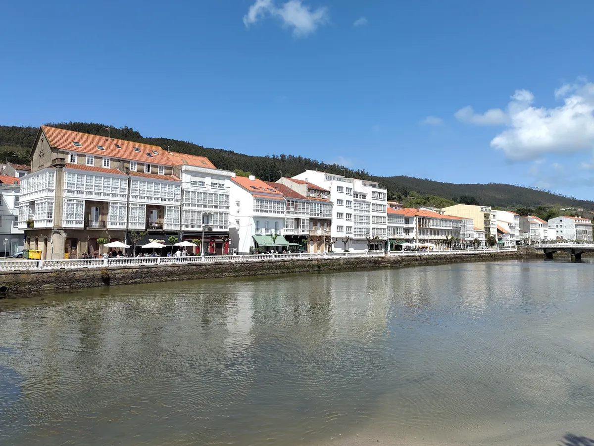 IMG_20250426_140426_Haeuser am Fluss