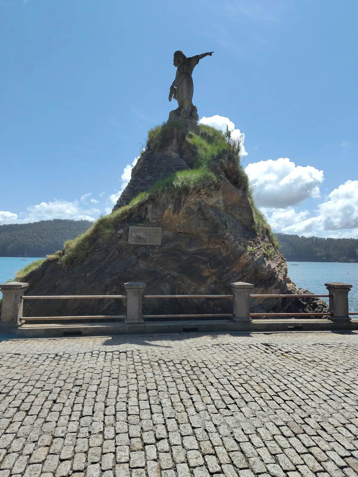 IMG_20250426_145756_Statue