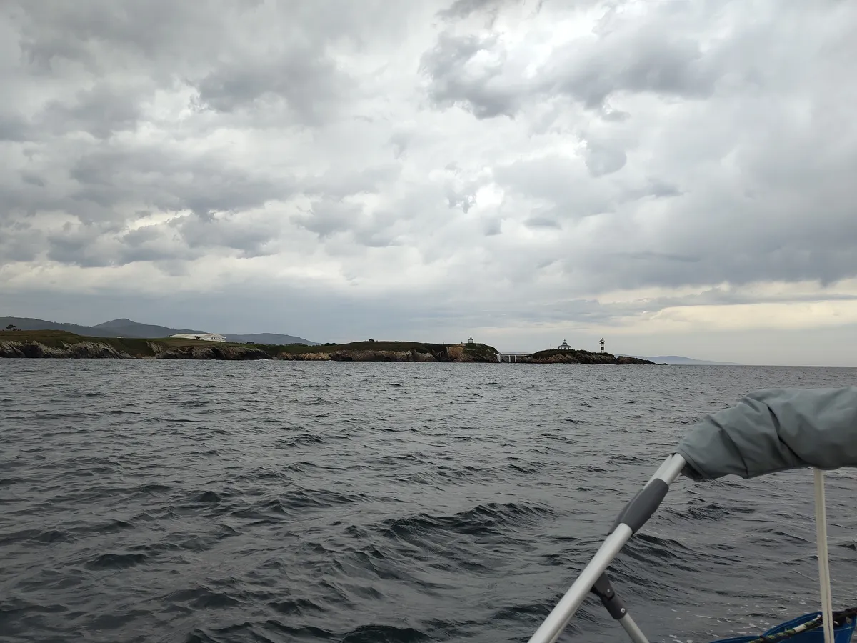IMG_20250430_172729_Kueste mit Faros und Illa Pancha