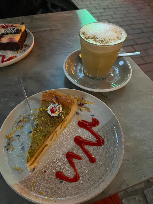 pistachio latte and pistachio cheesecake