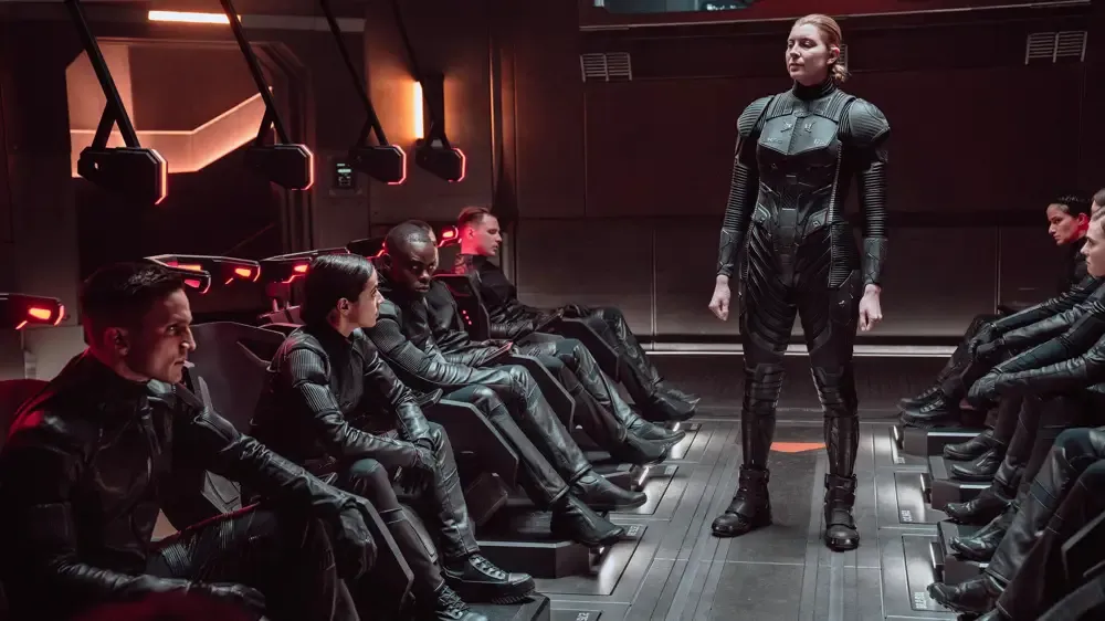 Kai leading her Spartan-III trainees.
