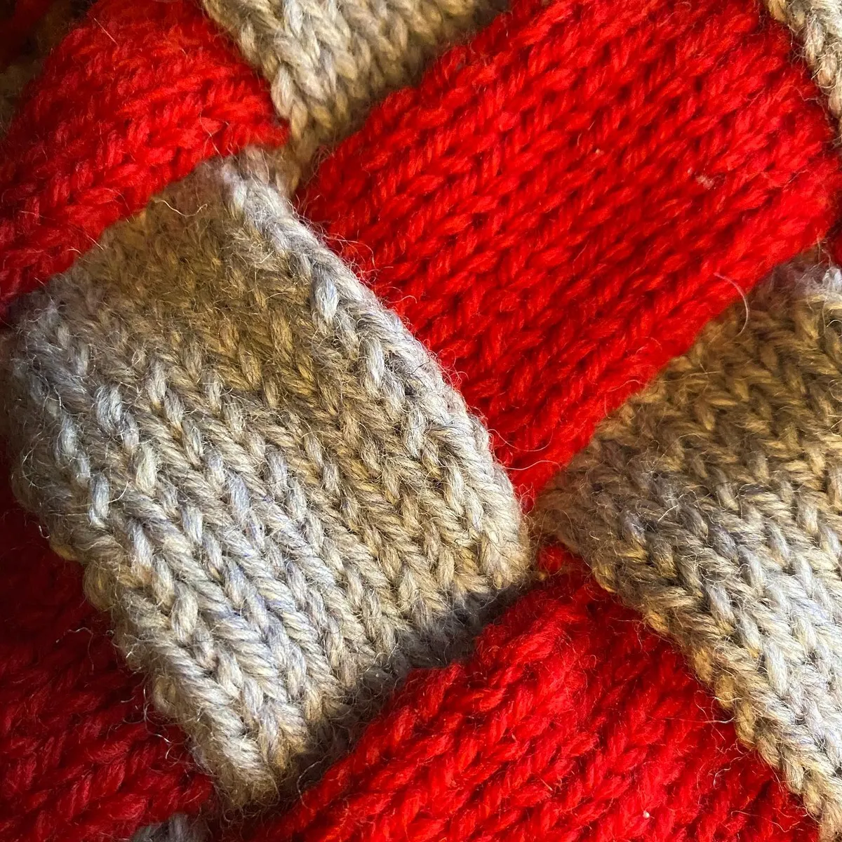 scarlet_and_silver
