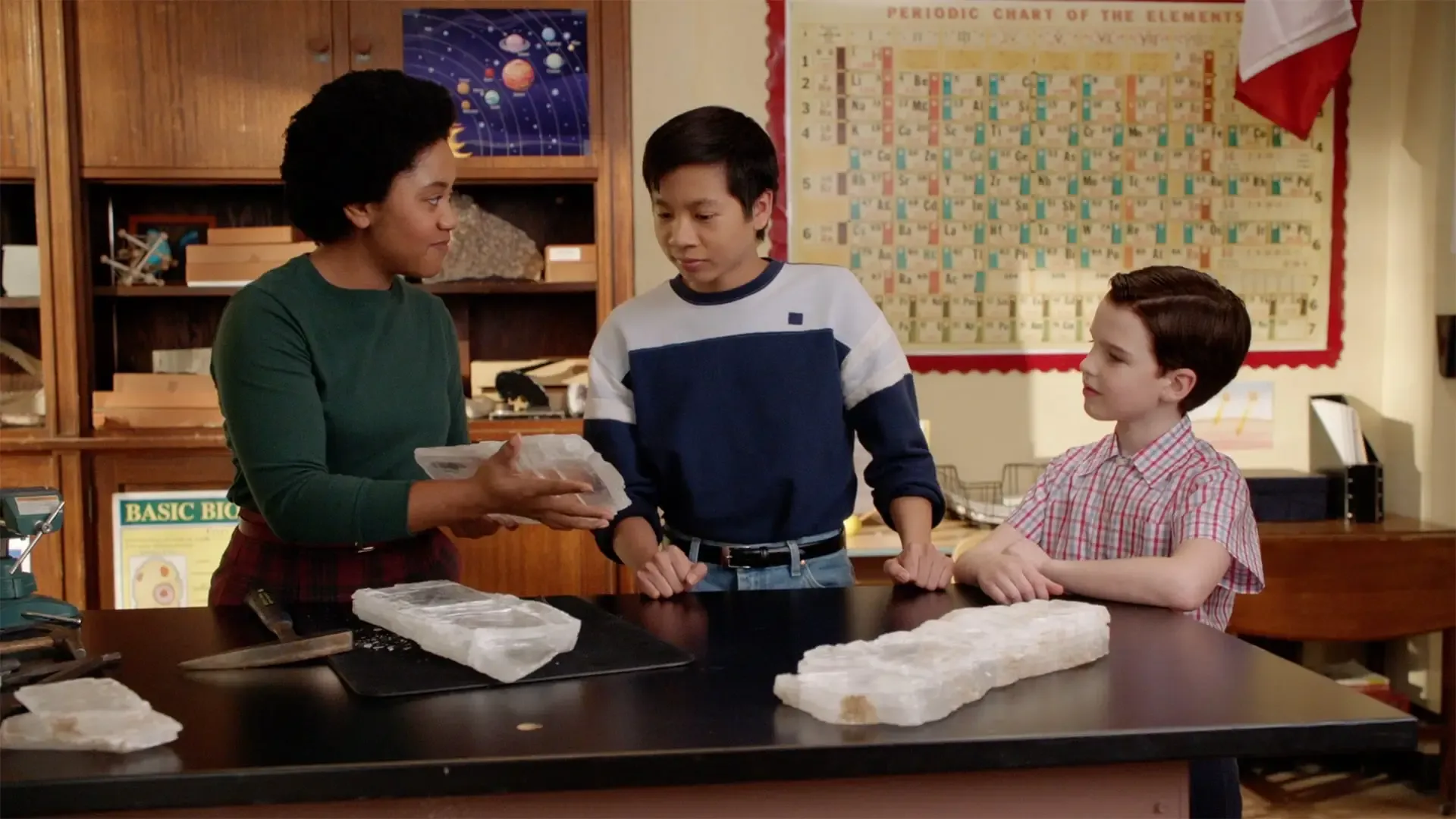 Libby, Tam, and Sheldon chat about science and geology.