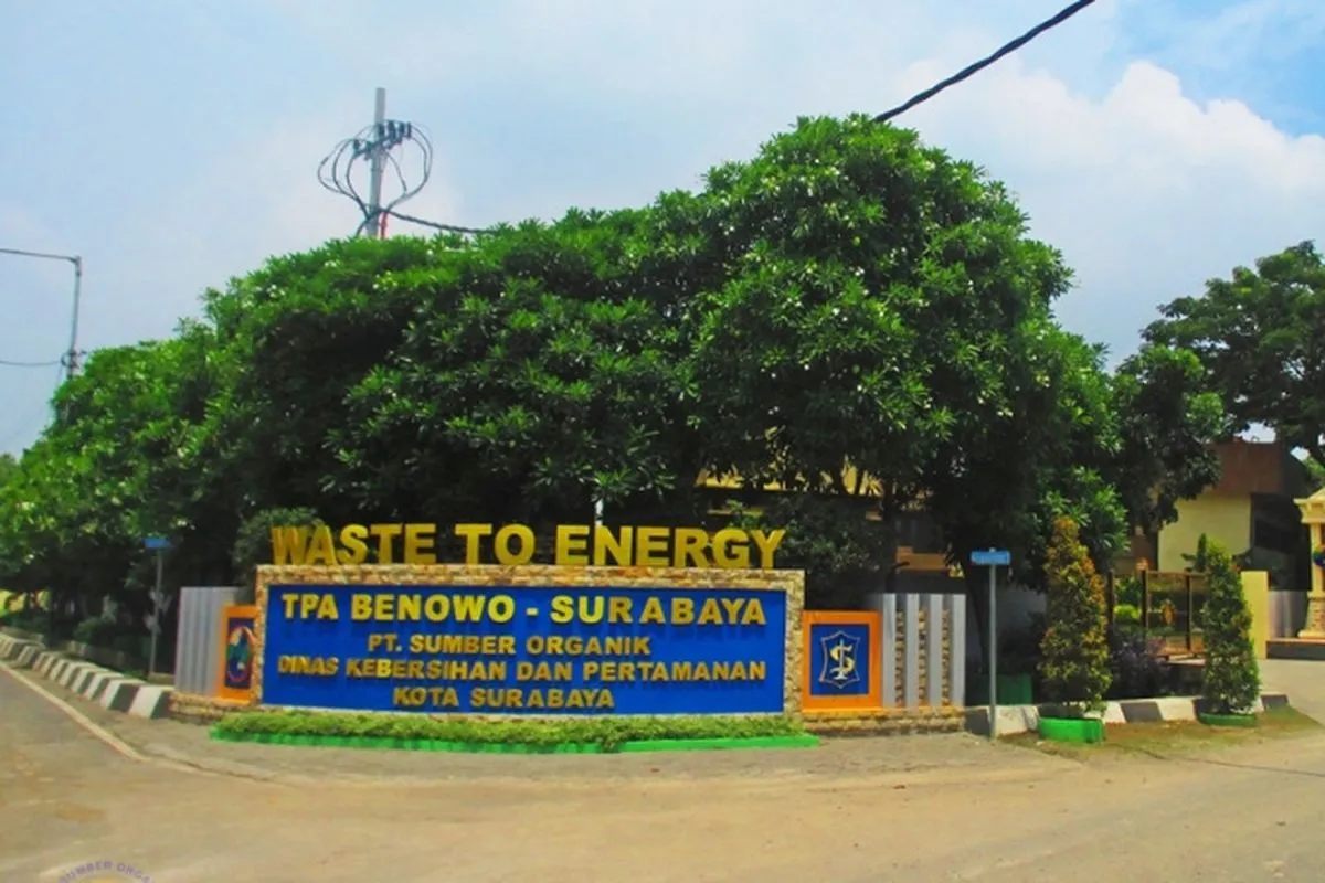 Area Tempat Pembuangan Akhir Benowo Surabaya yang dikembangkan menjadi pembangkit listrik tenaga sampah