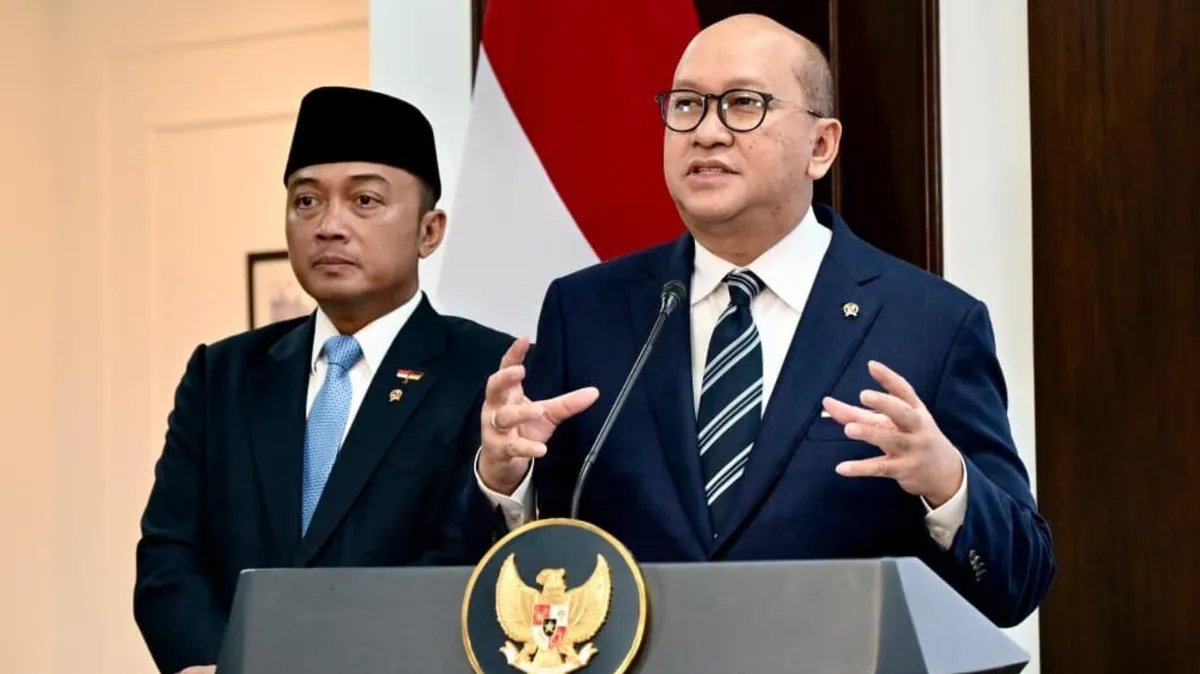 Rosan Roeslani memberikan keterangan pers terkait global bond Danantara di Kompleks Istana Kepresidenan Jakarta