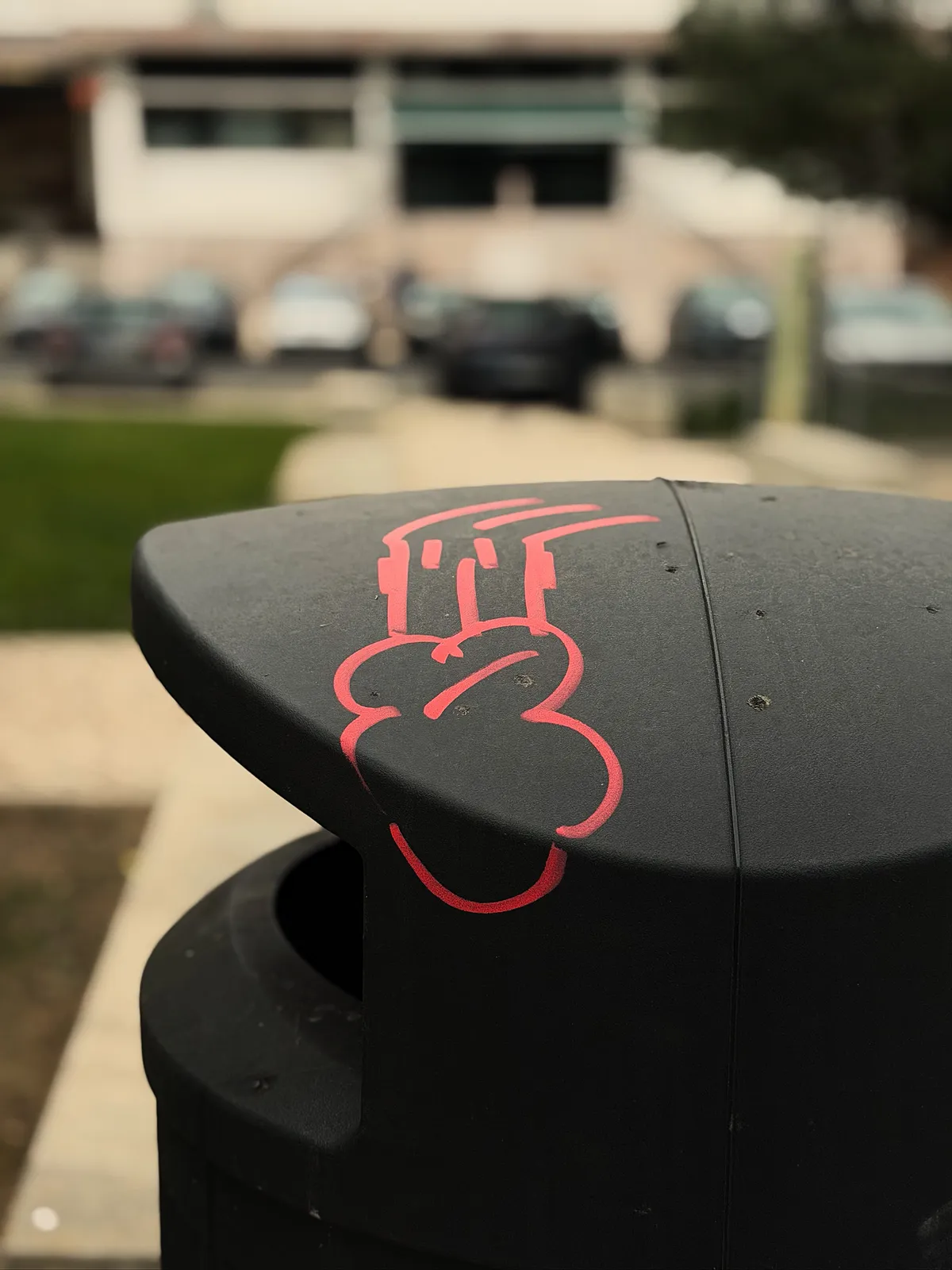 E60D4D58-0824-4D80-B946-47AB58D2550B