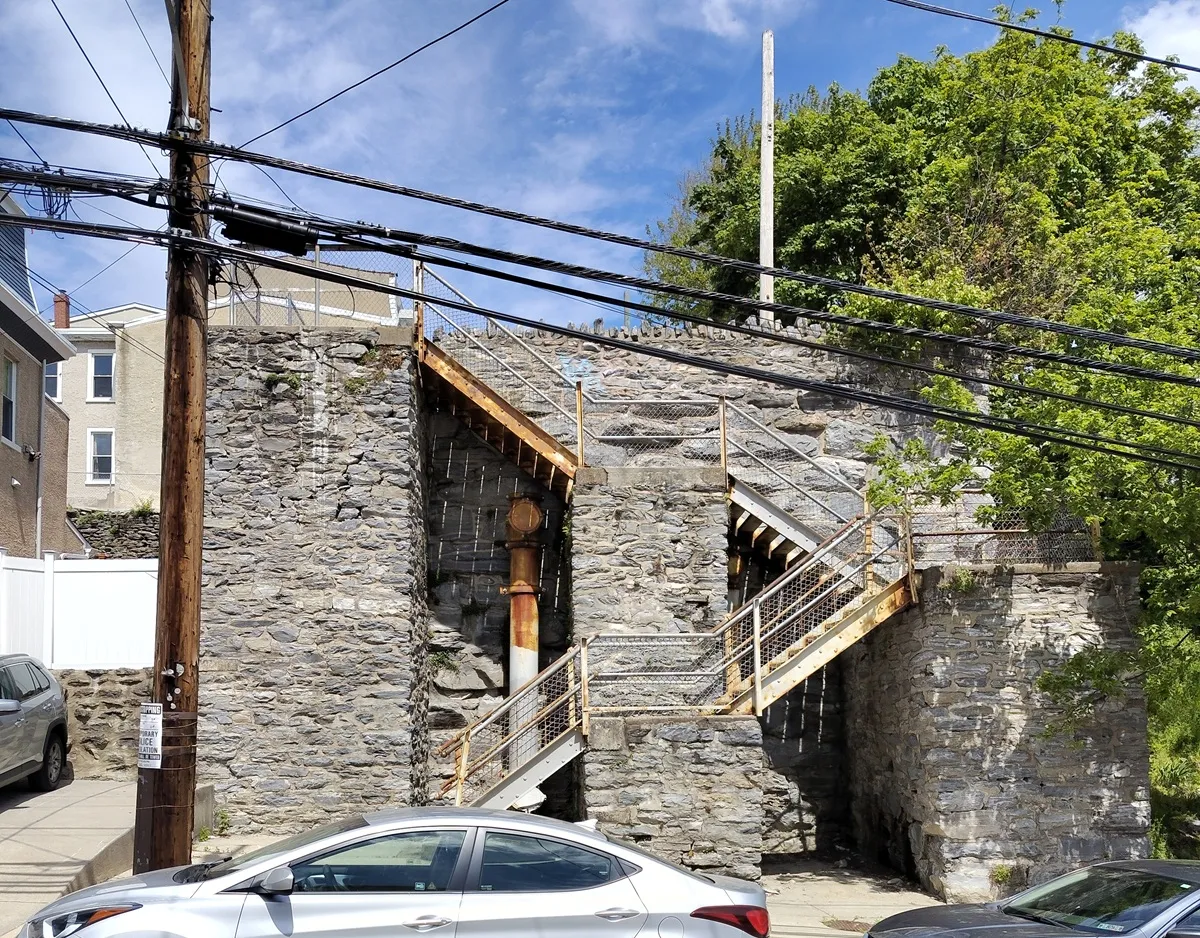 philly stairs smol