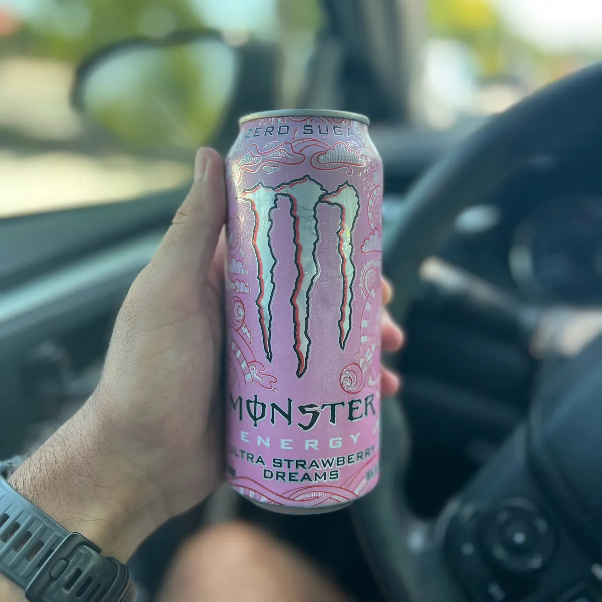Monster Ultra Strawberry Dreams
