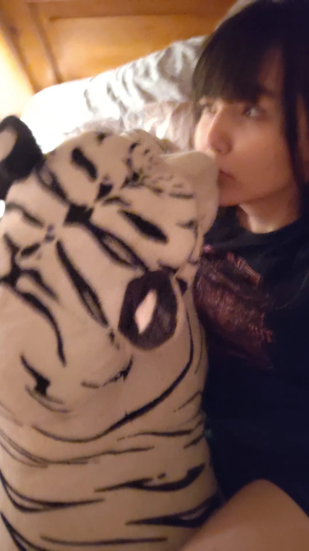 big tigeer kiss