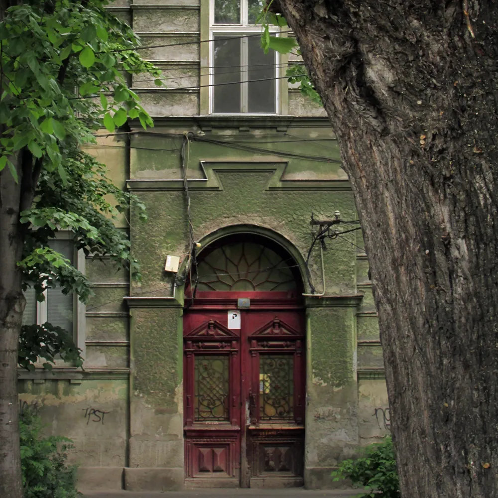 Chasing ghosts in Timisoara - In the name of the Grandfather, the Tramp and the Bubblegum Tram.