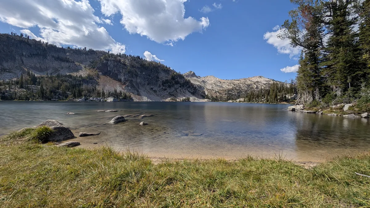 PXL_20250920_191548688