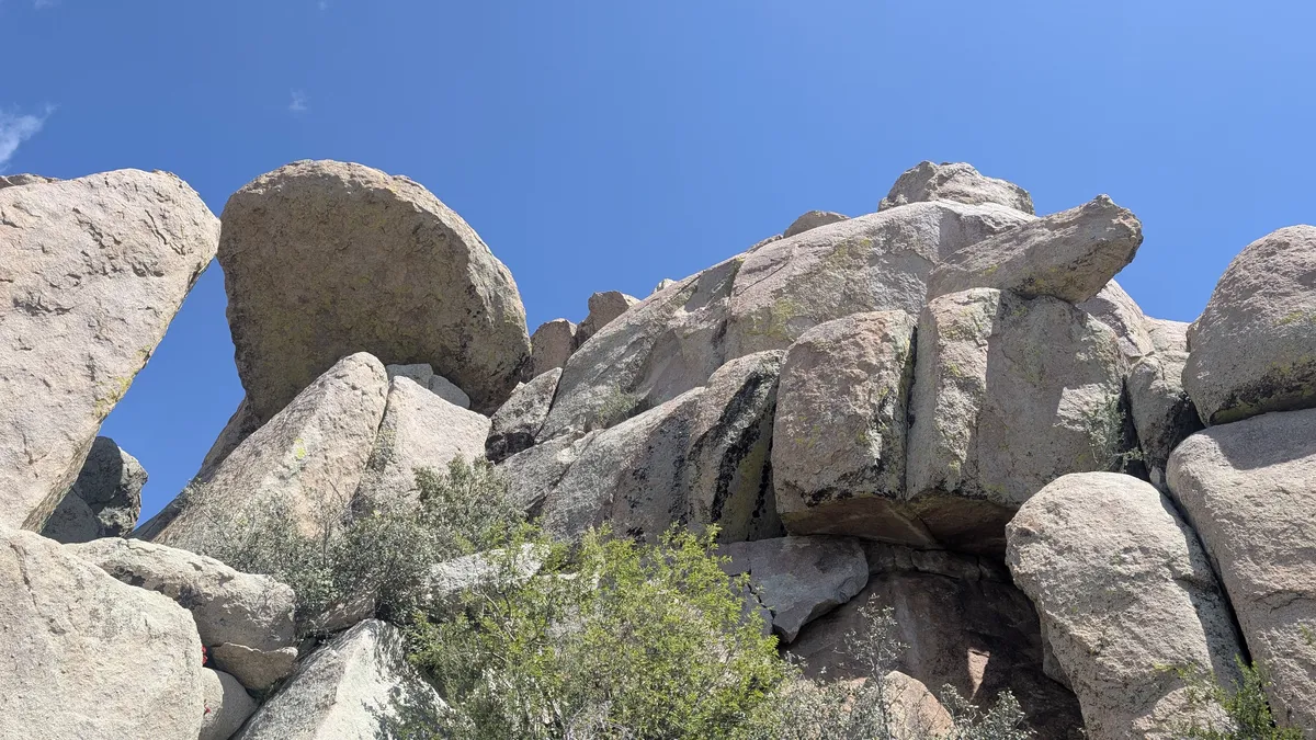 PXL_20250518_172402242