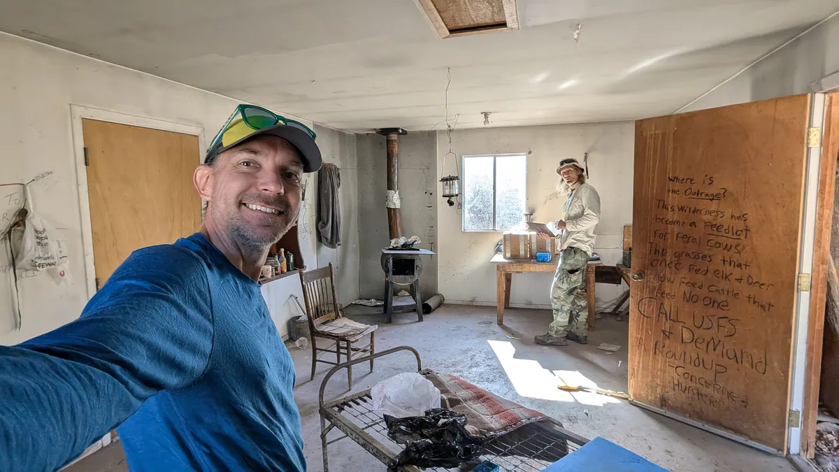 PXL_20251128_182534946