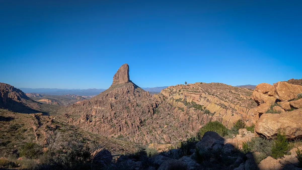 PXL_20251206_204809704