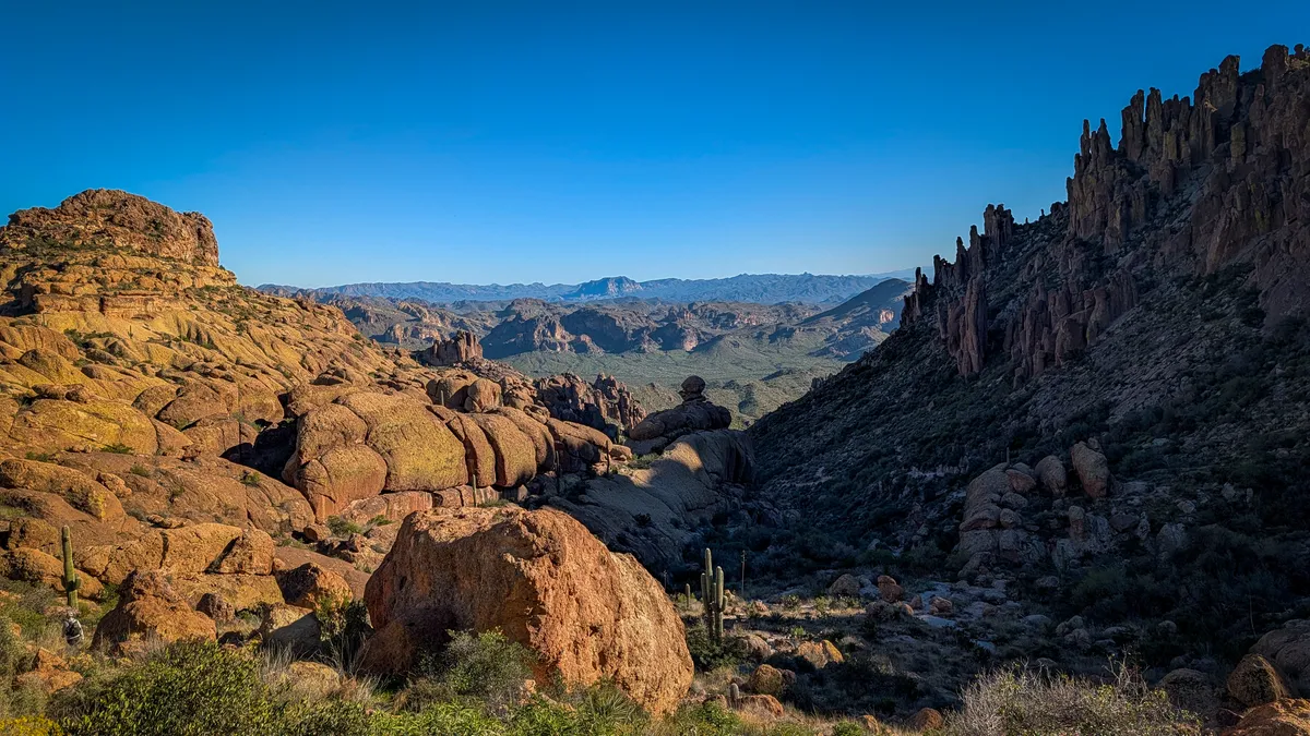 PXL_20251206_215059388