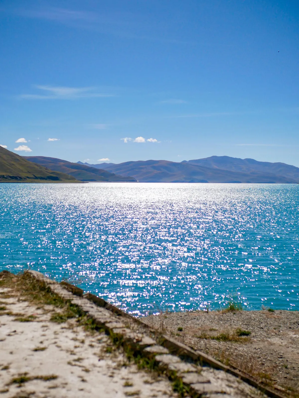 2020 年 9 月摄于羊卓雍措 羊卓雍措