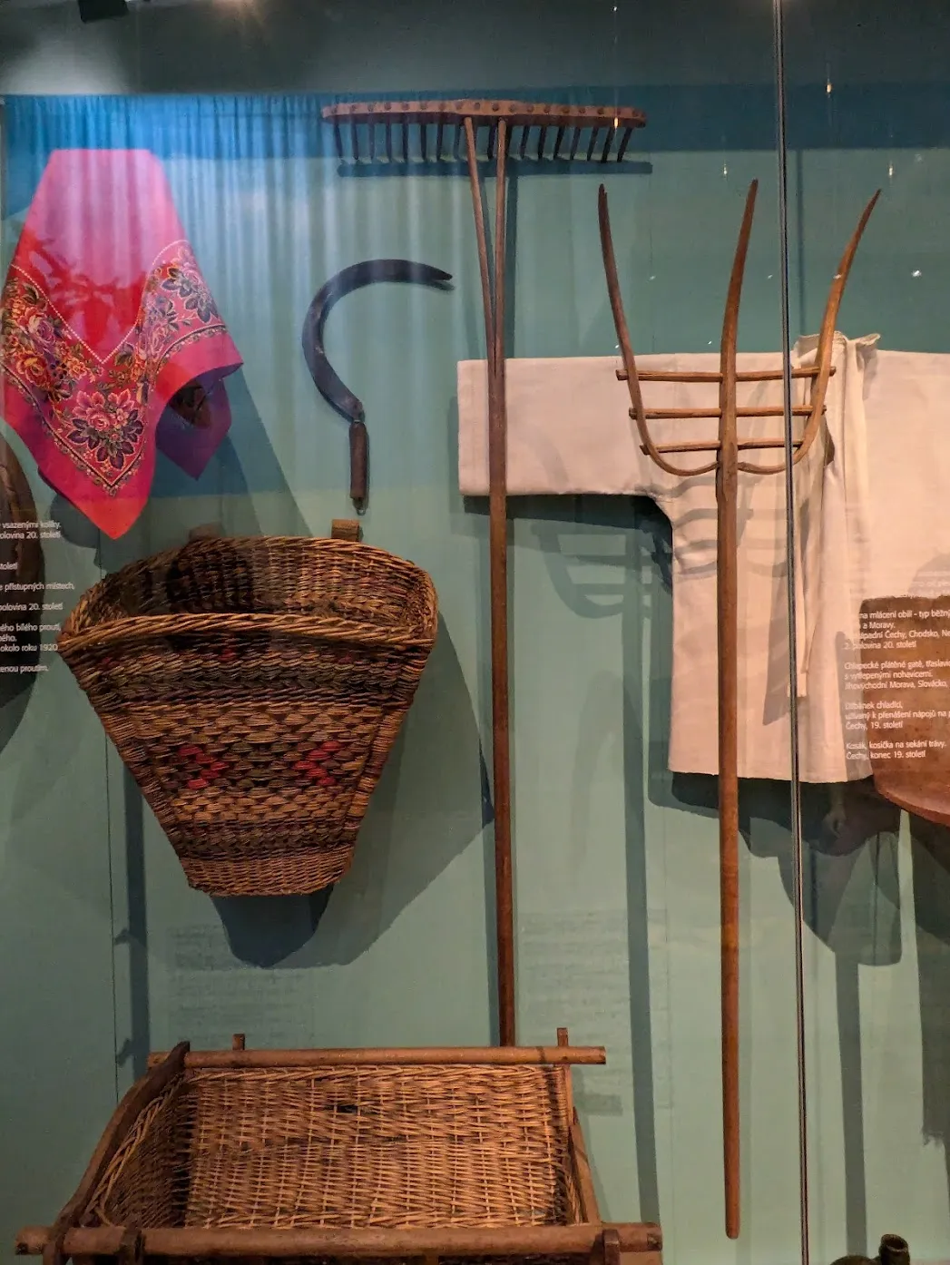 peasant-garment-exhibit