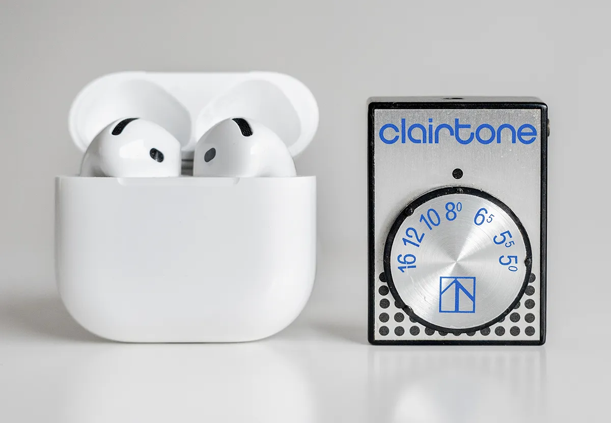 clairtone-am-radio-front-with-apple-airpods-20250104
