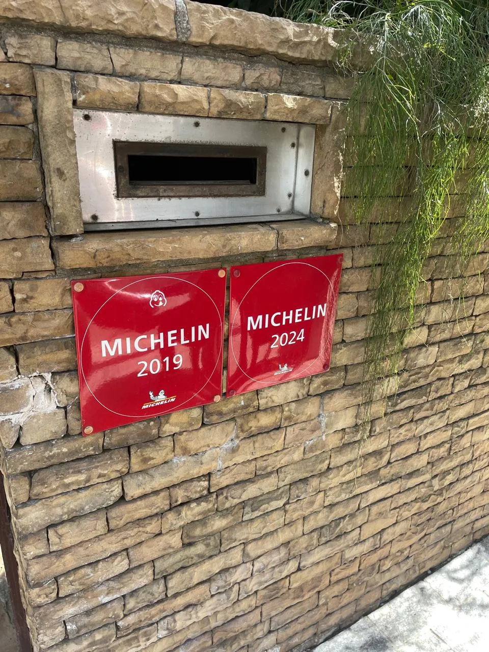 Michelin plates
