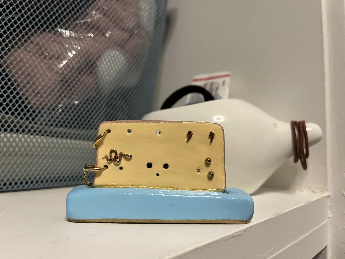 finished toast earring holder