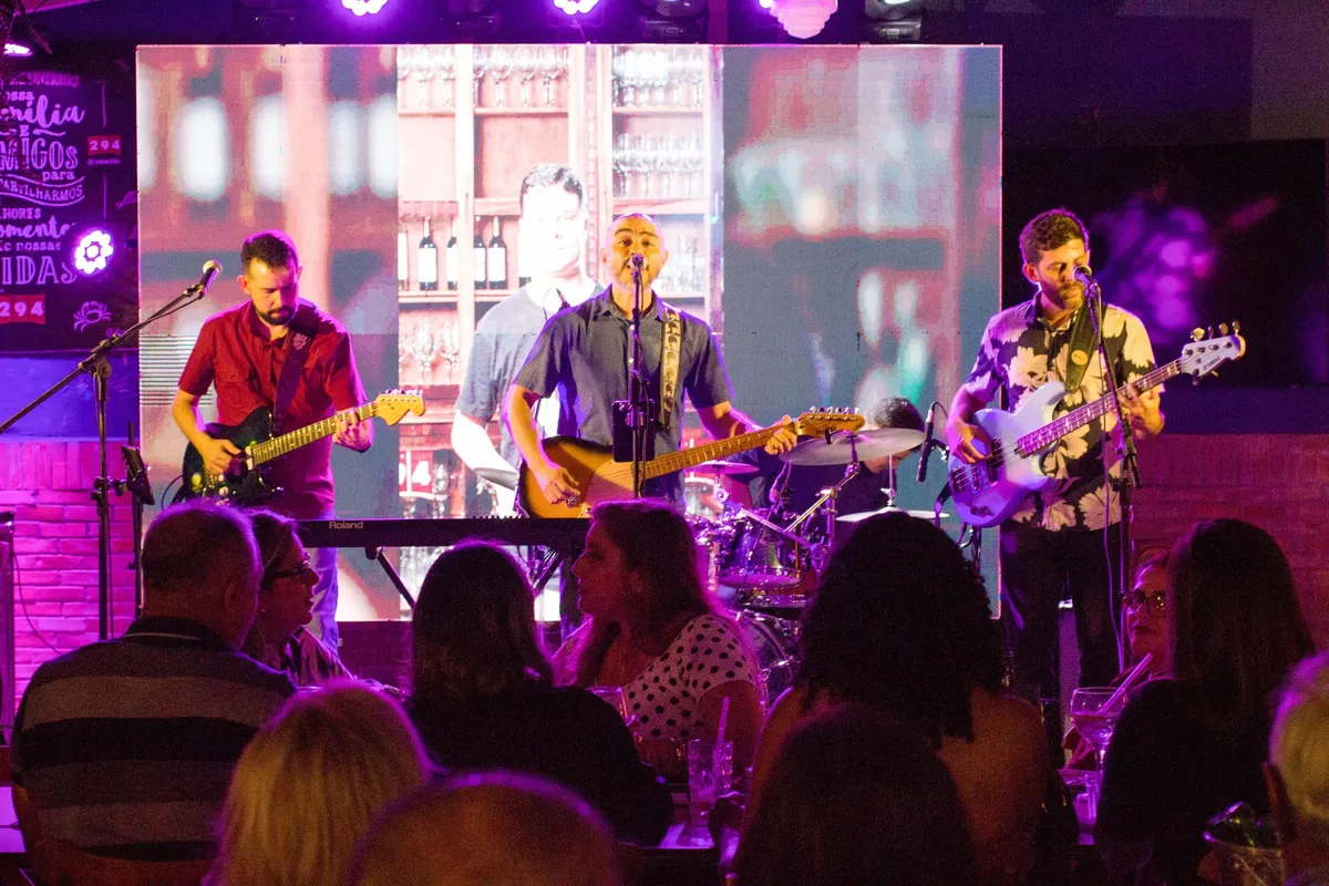 banda-cafe-show-20-anos