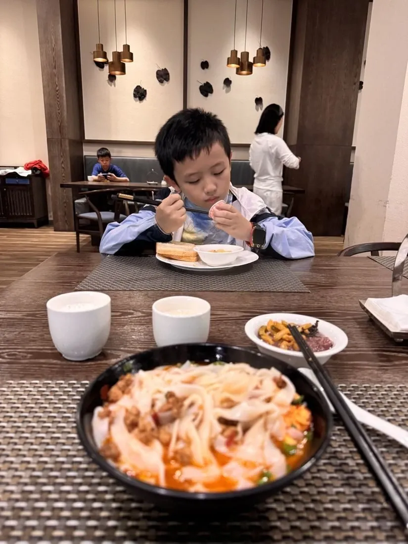 离店早晨的早餐