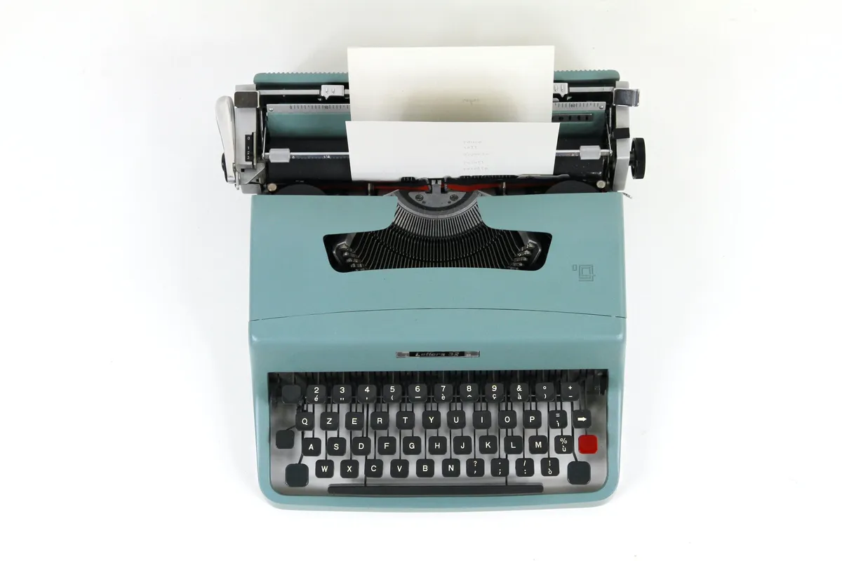 old-typewriter
