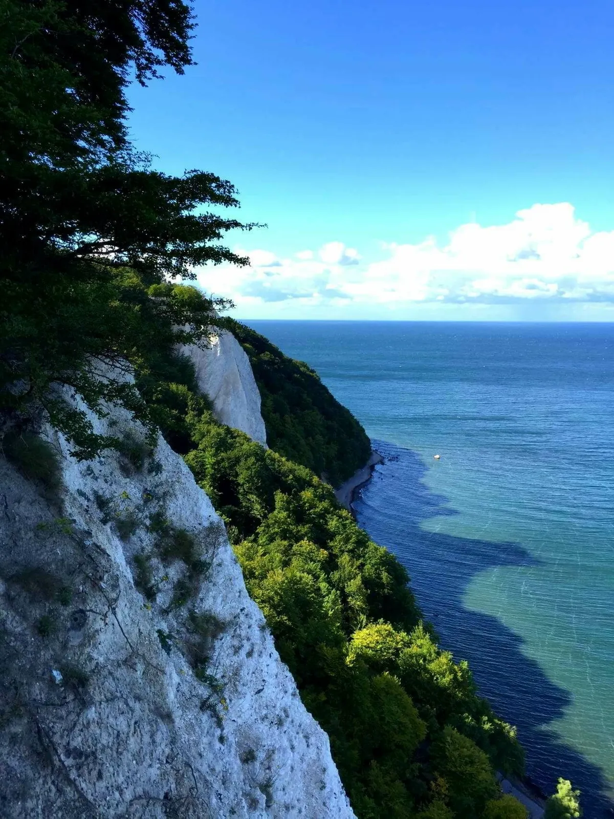 Blick vom berühmten Kreidefelsen auf die Ostsee