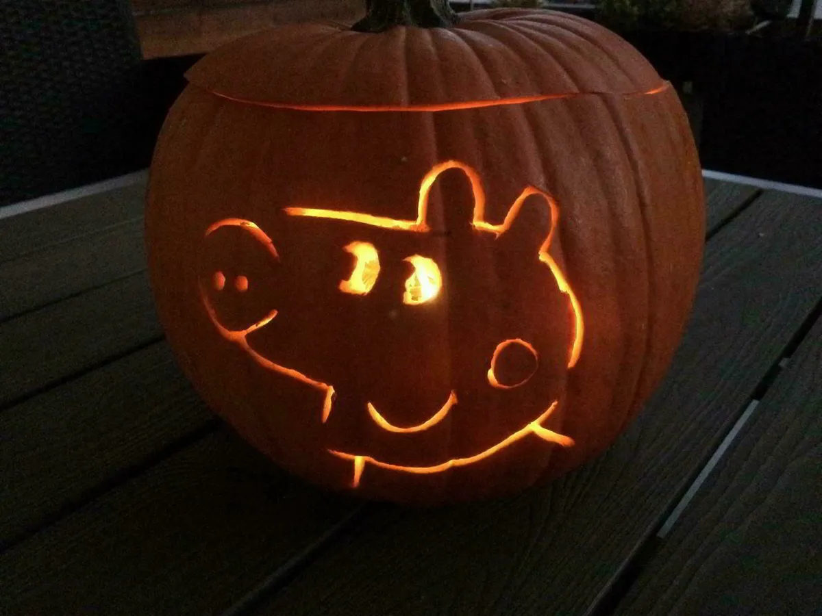 Halloween-Kürbis mit Peppa Pig