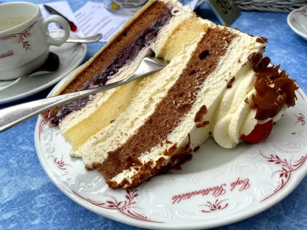 Ein leckeres Stück Schwarzwälderkirschtorte
