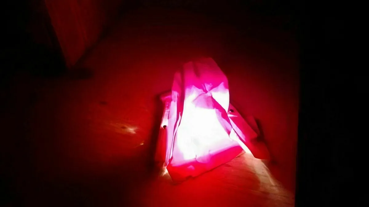 Lagerfeuer für eine Weihnachtskrippe aus einem Fruchtzwergbecher