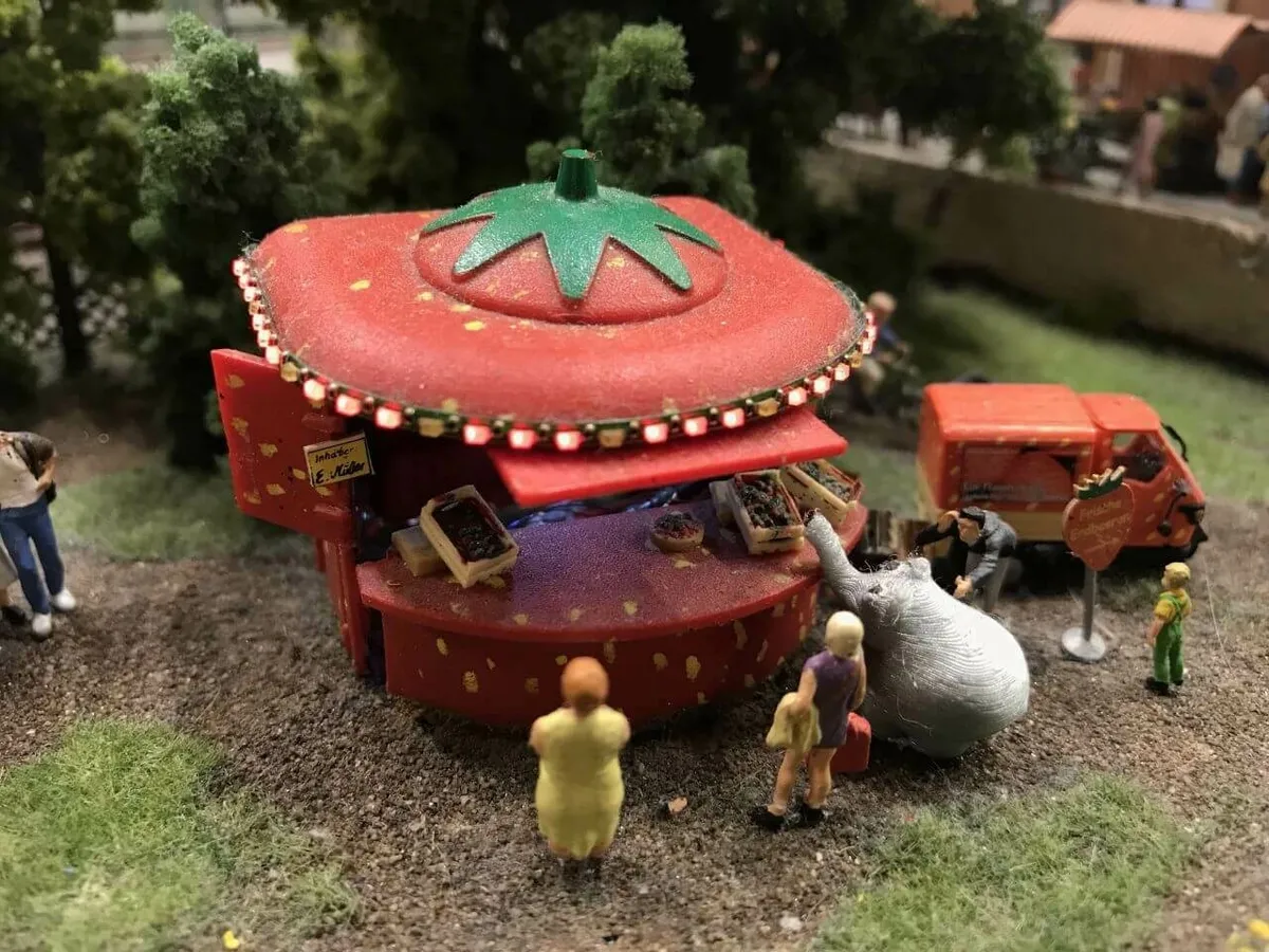 Miniatur-Wunderland: Ein Ottifant will Erdbeeren