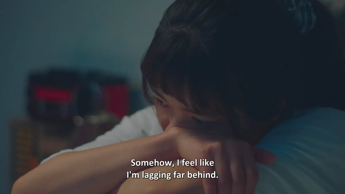 Hee Do pointing out the differences in her and Yi Jin's experiences, particularly in their love lives;