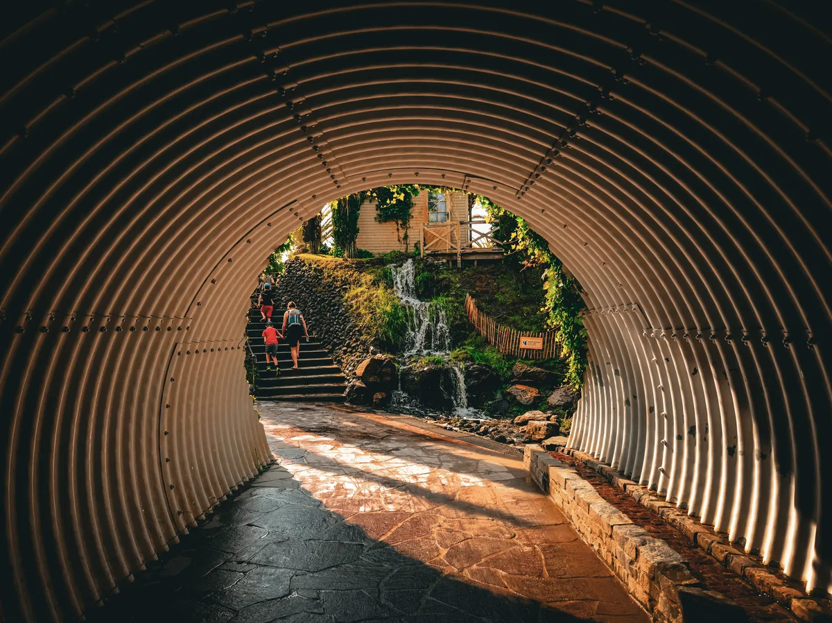 Tunnel