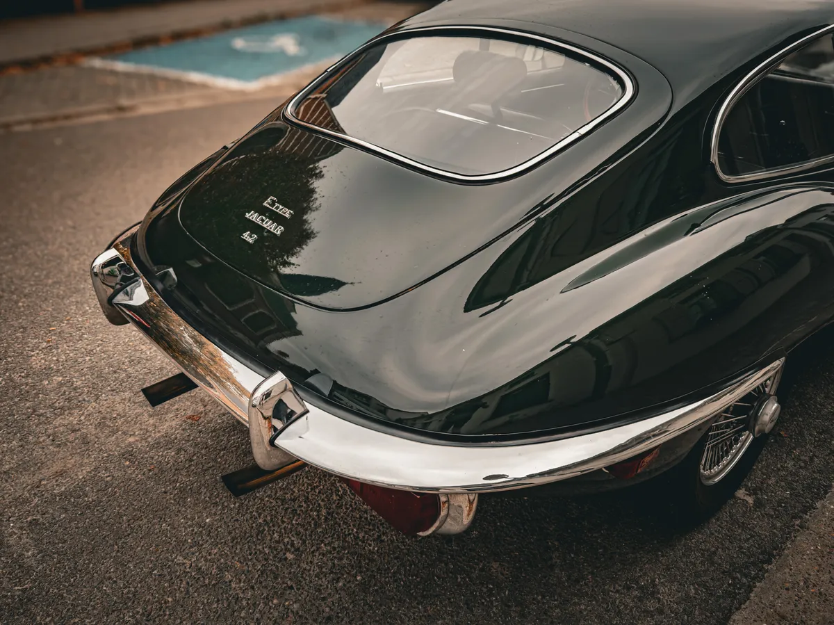 jaguar e-type