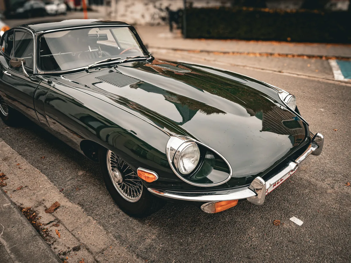 jaguar e-type