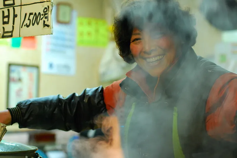 korea street smile2