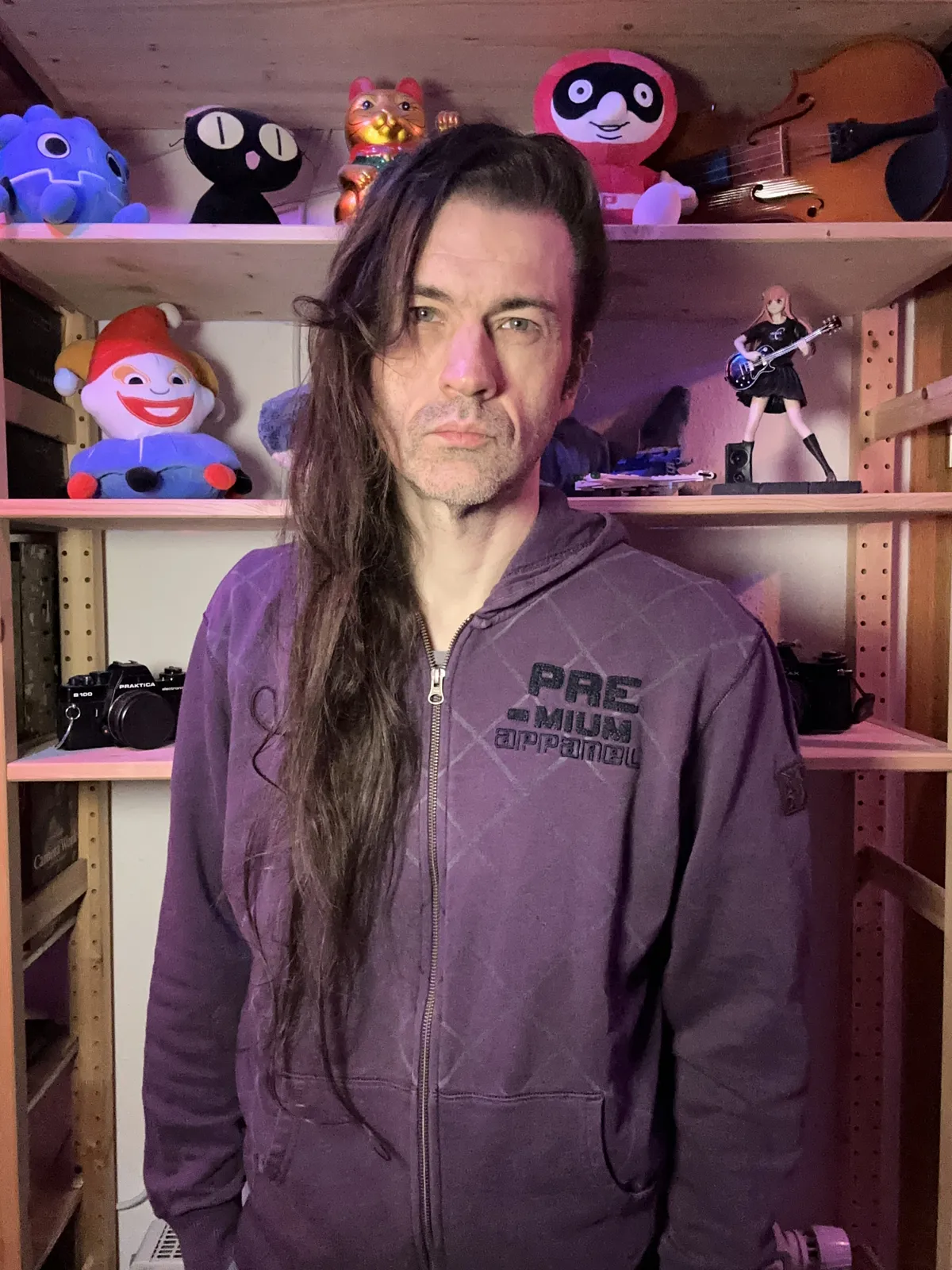 Some middle aged white dude with hair that has been growing for 2072 days