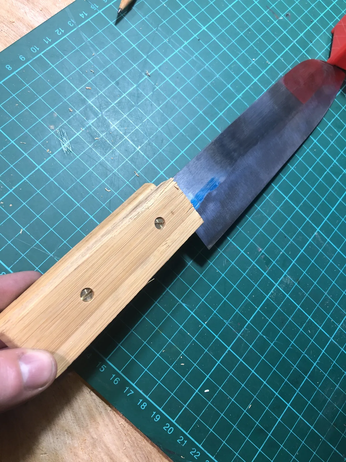 10 - handle attachment