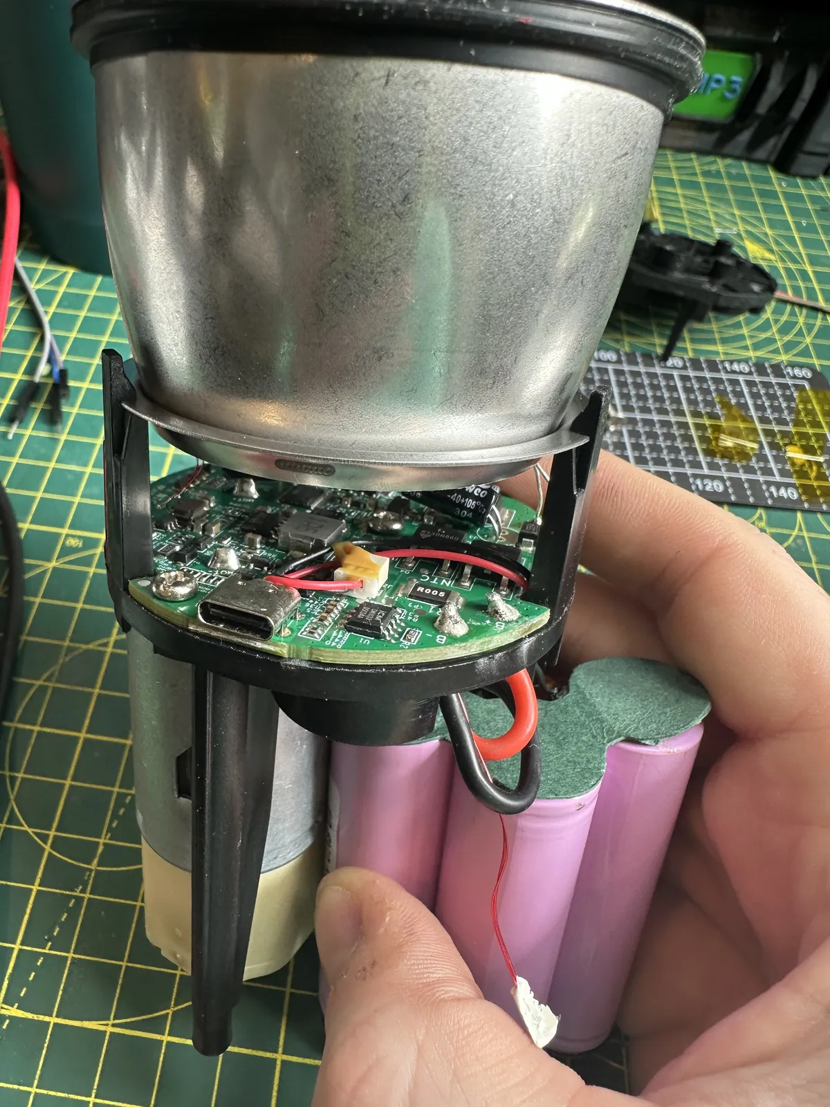 Unplugging the balance cable