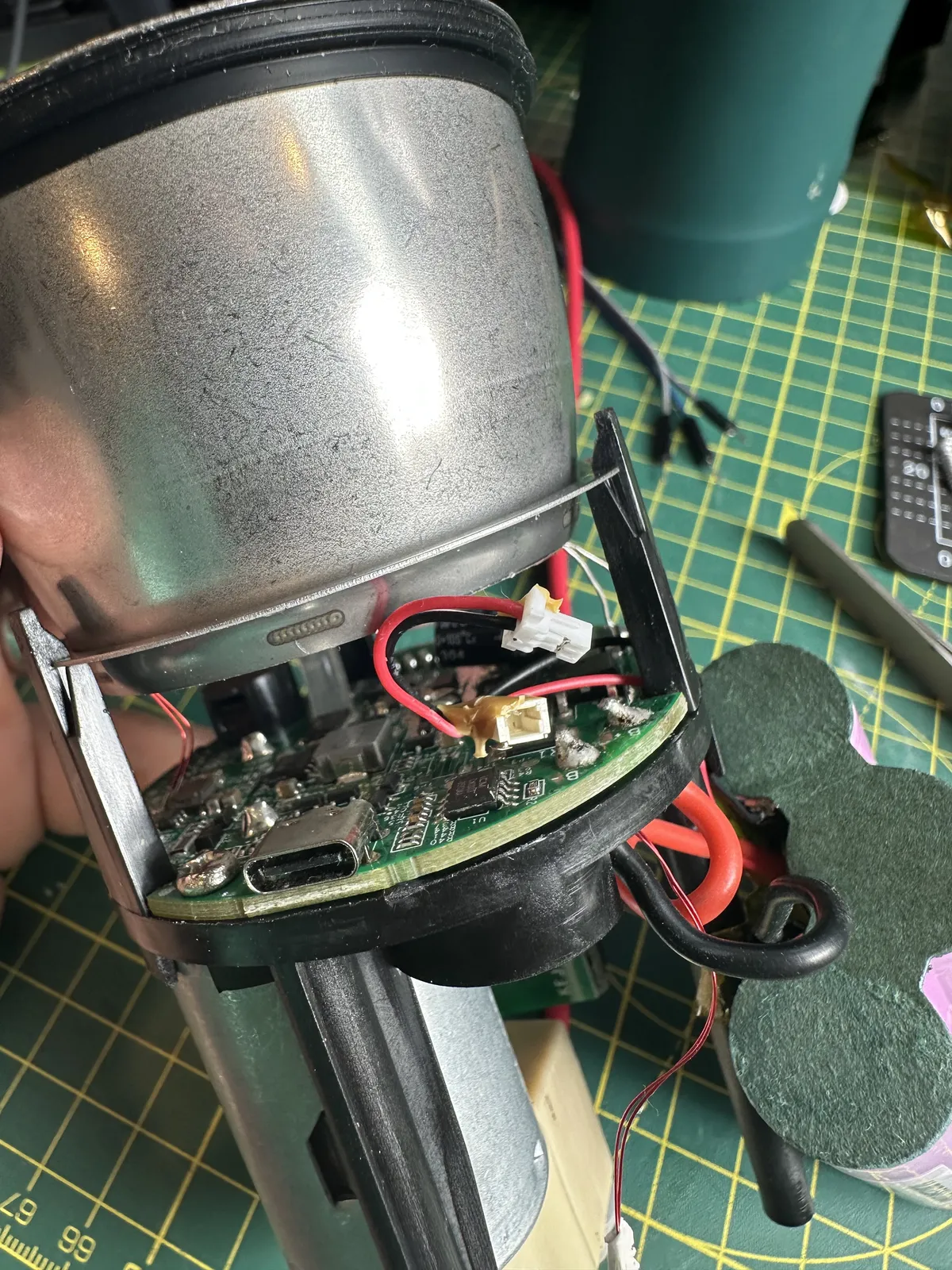 Lifted socket
