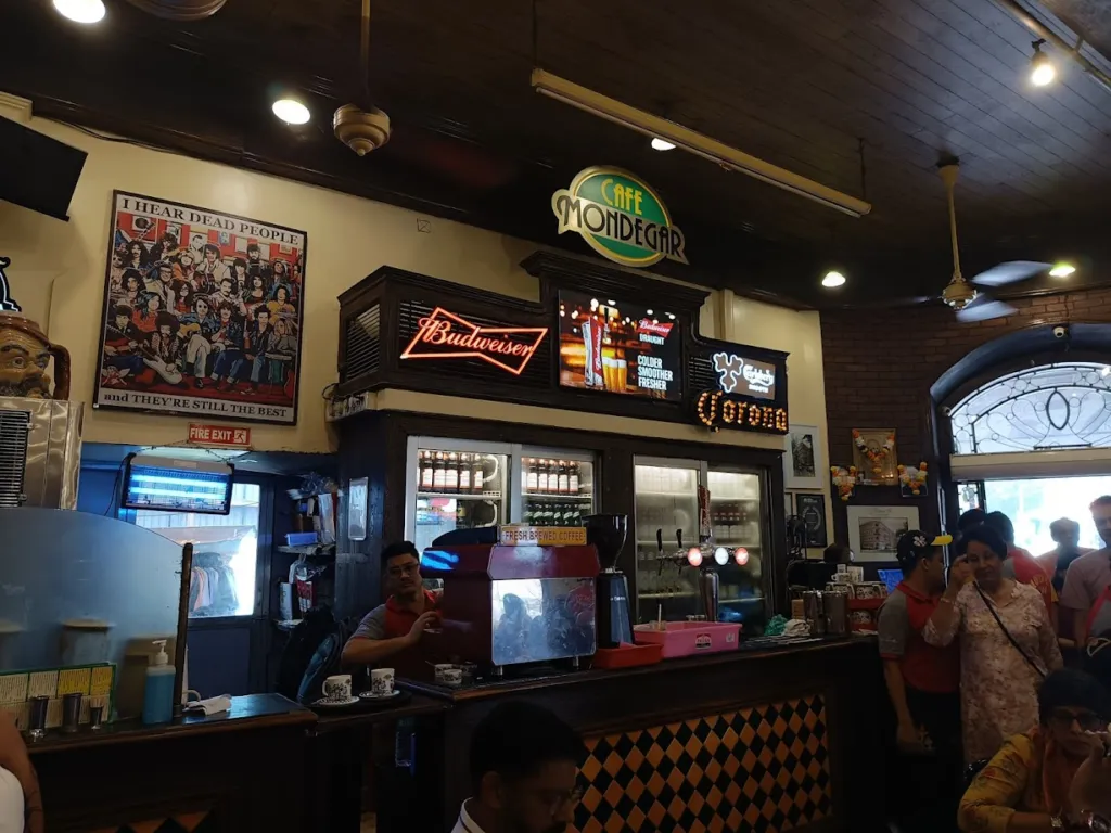 A bustling Cafe Mondegar, at lunch hours