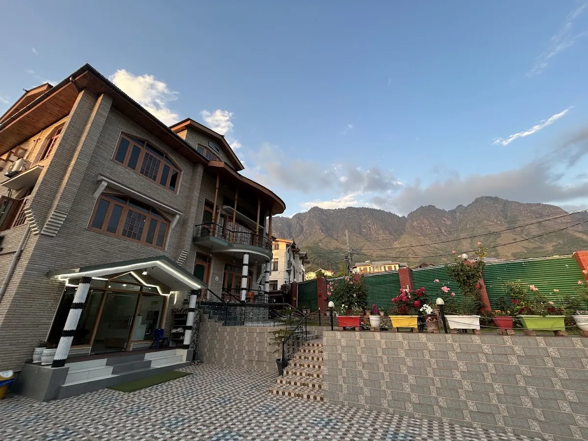City Hills Resort