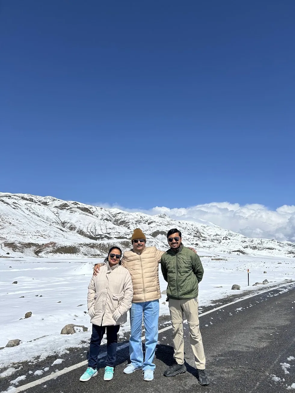 Family snap amidst the snow