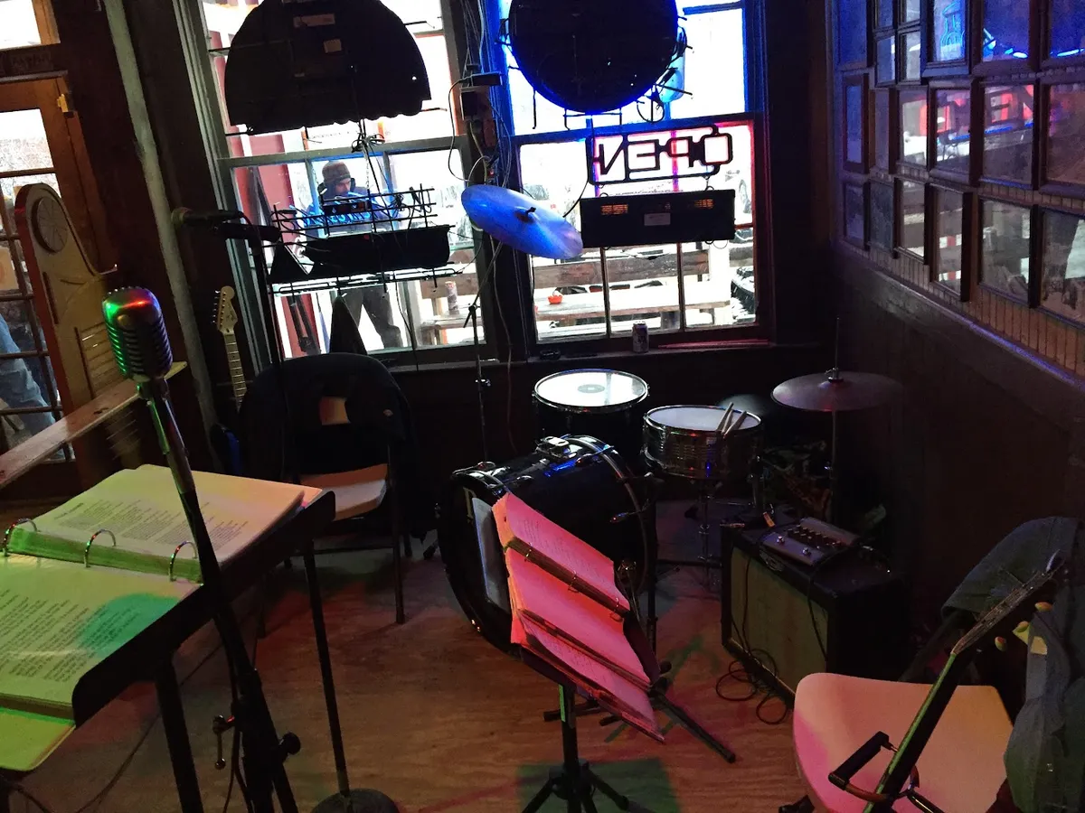 20170120-045800-bda2a74e-b4d8-43e1-8d35-34e54ee61107 ck my kit on the stage