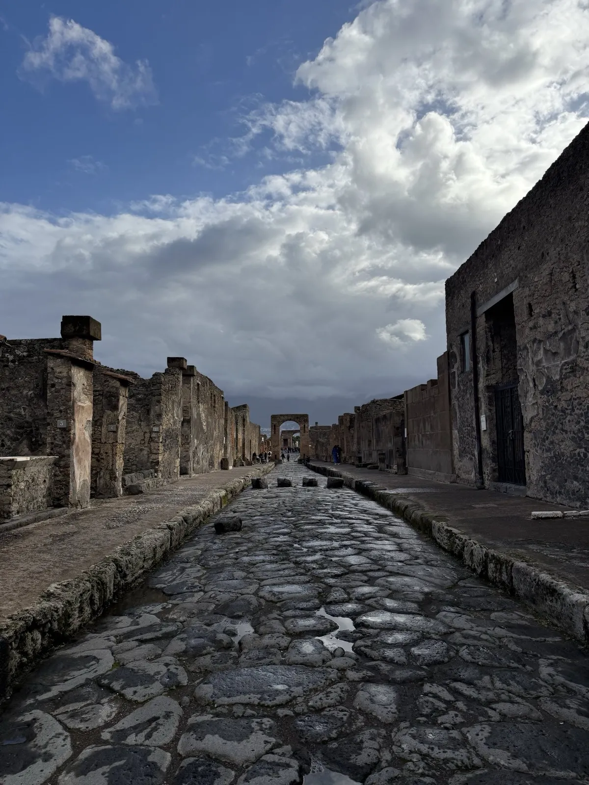 a road in pompei